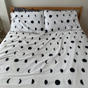 Duvet Cover 🌖🌗🌘🌑🌒🌓🌔